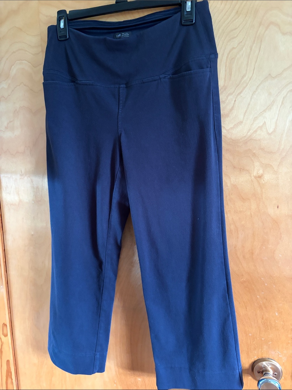 Women’s Navy Capri Leggings